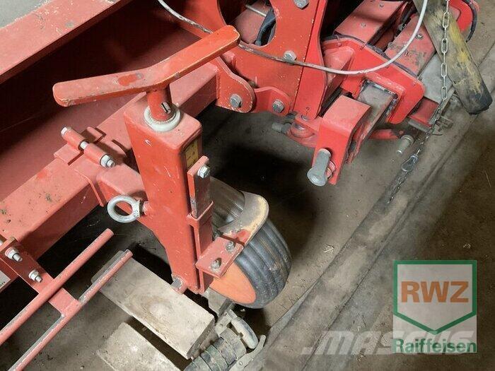 Grimme DF30000 動力耙和旋轉式耕耘機