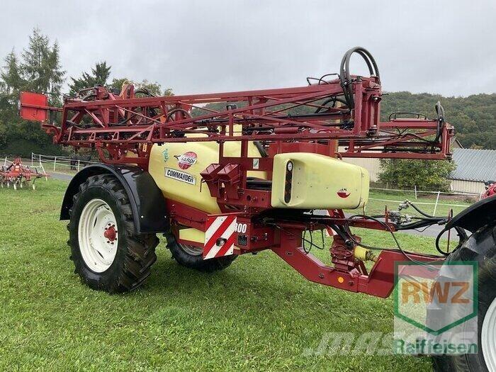 Hardi Commander 2800 牽引式噴霧機