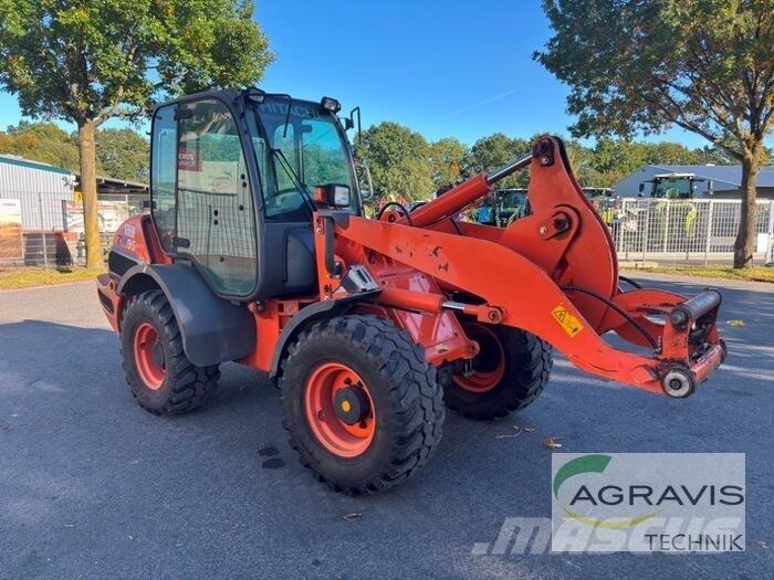 Hitachi ZW 95 輪胎式裝載機