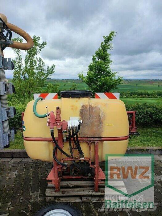 Holder 600Liter 牽引式噴霧機