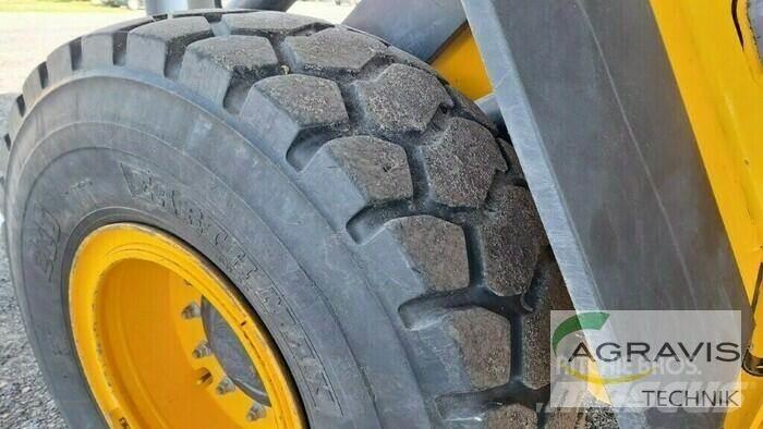 JCB 437 HT 輪胎式裝載機