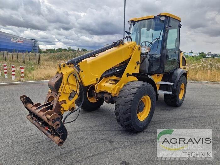 JCB TM 220 AGRI 輪胎式裝載機