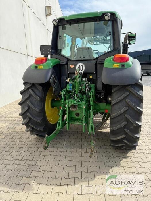 John Deere 6115 R 曳引機