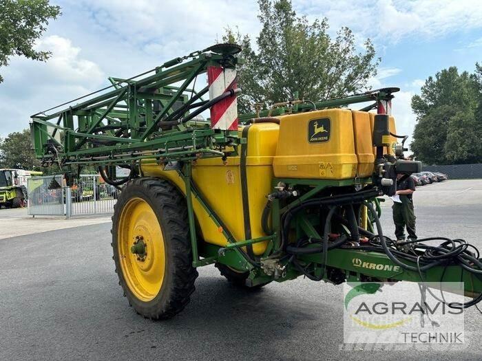 John Deere 632 牽引式噴霧機