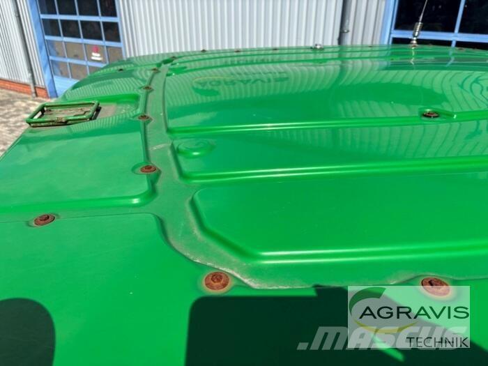 John Deere 8320 R 曳引機