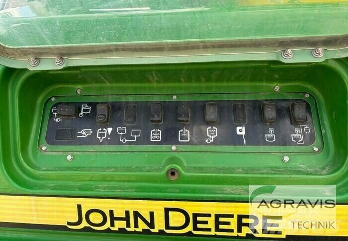 John Deere R 962I 牽引式噴霧機