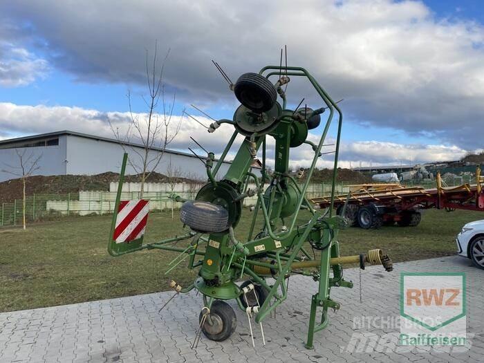 Krone KW 6.02/6 耙與翻草機