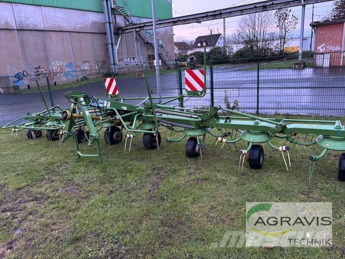Krone KW 8.82 耙與翻草機