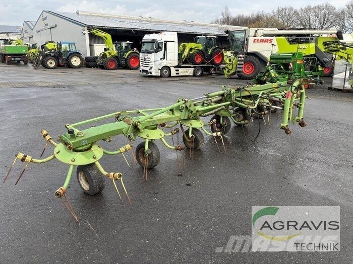 Krone KW 8.82/8 耙與翻草機