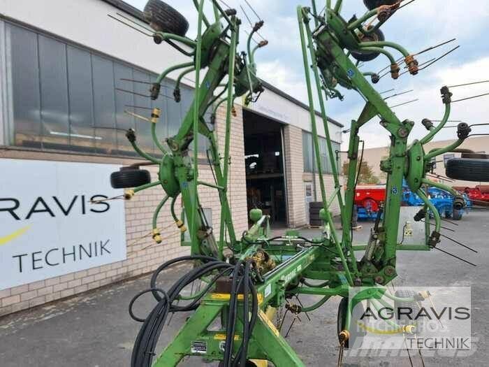 Krone KWT 10.50/8X7 耙與翻草機
