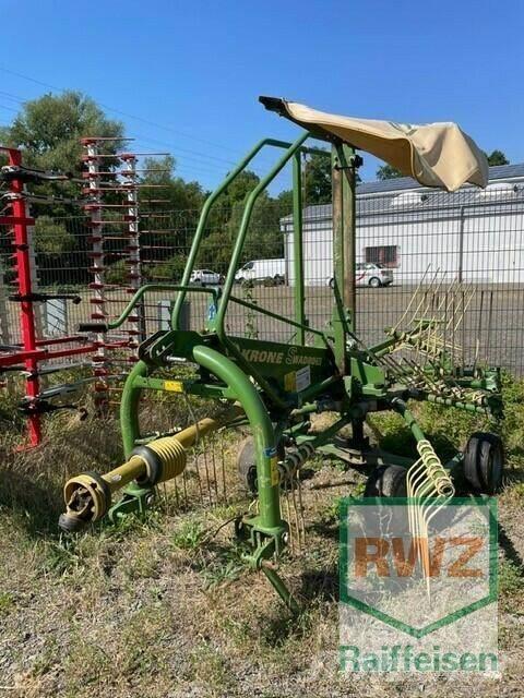 Krone Swadro 38 耙與翻草機