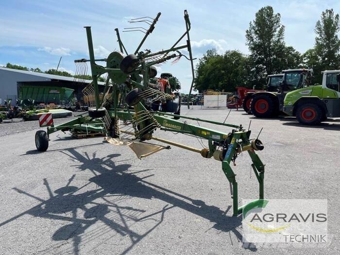 Krone SWADRO 810 耙與翻草機