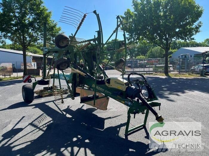 Krone SWADRO TC 880 耙與翻草機