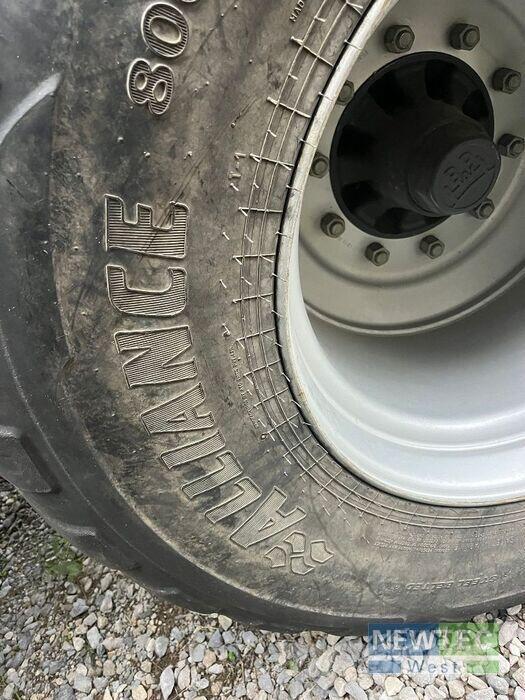 Krone TX 560 自裝式拖車