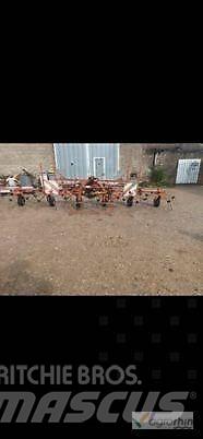 Kuhn 3F6301MH 耙與翻草機