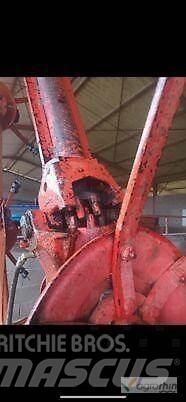 Kuhn 3F6301MH 耙與翻草機