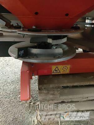 Kuhn Axis 20.2 M-EMC-W 礦物撒布機