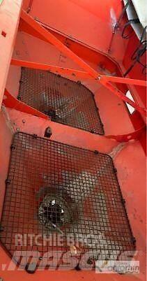 Kuhn Axis 40.1W 礦物撒布機