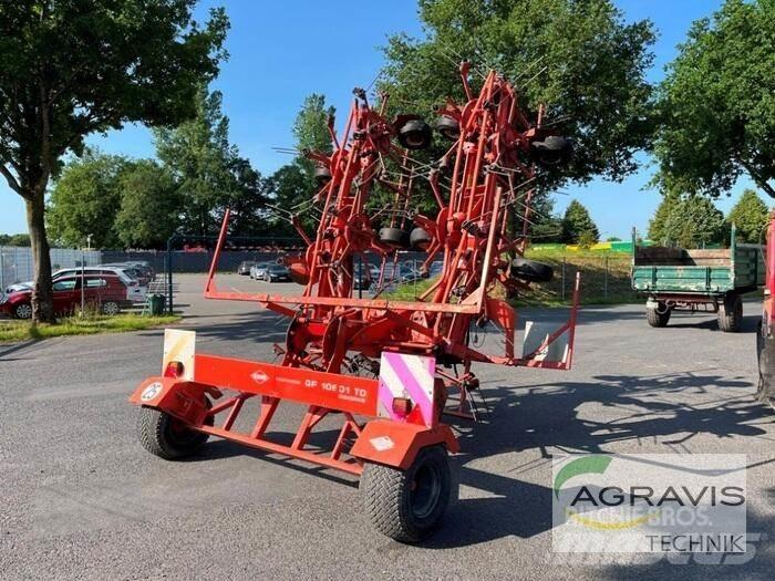 Kuhn GF 10601 TO 耙與翻草機