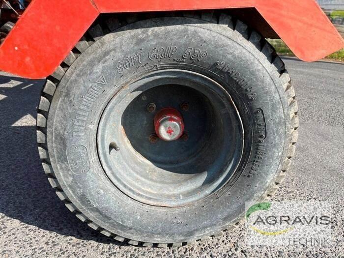 Kuhn GF 10601 TO 耙與翻草機
