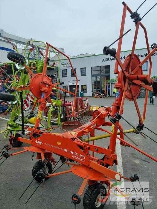 Kuhn GF 5001 MH 耙與翻草機