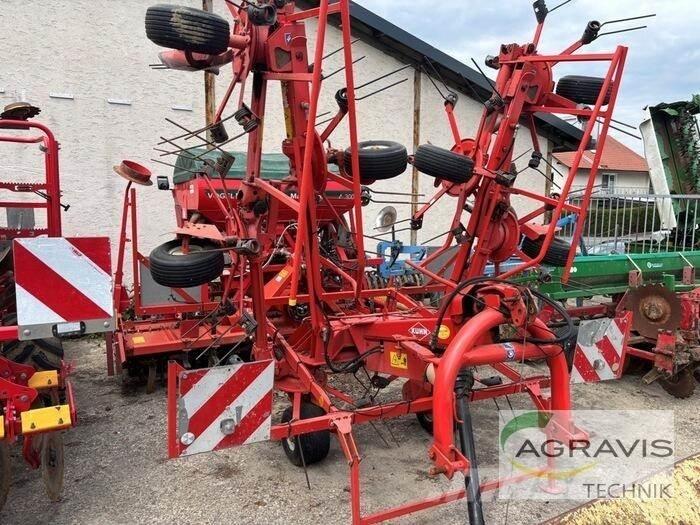 Kuhn GF 8501 MH 耙與翻草機