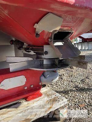 Kverneland EXACTA TL 礦物撒布機