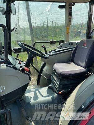 Massey Ferguson 3710 F 曳引機
