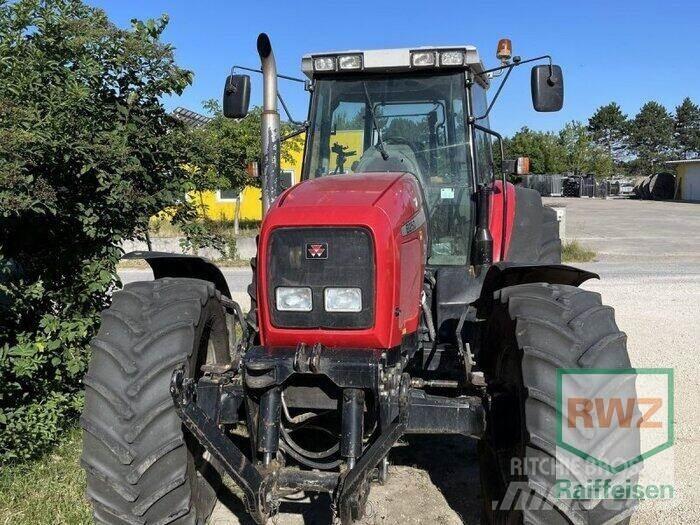 Massey Ferguson 8250-4 曳引機