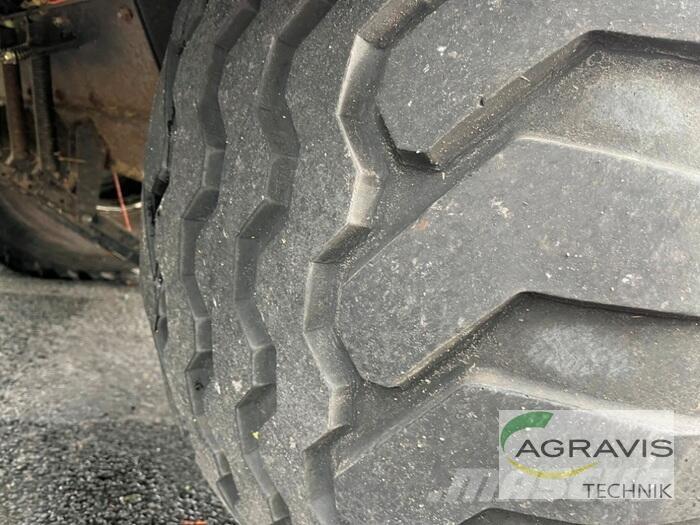 New Holland BB 940 方形打捆機