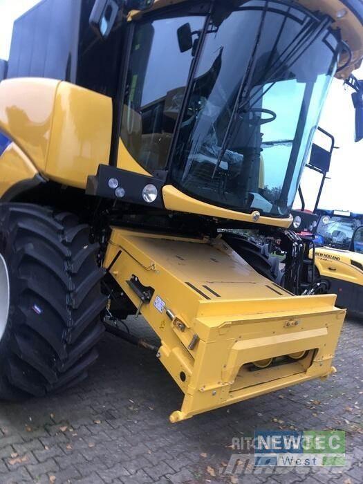 New Holland CX 5.80 聯合收穫機