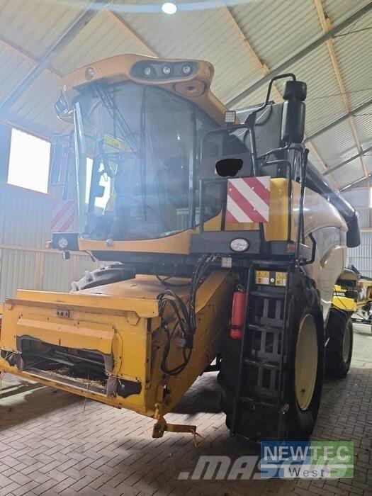 New Holland CX 5090 聯合收穫機