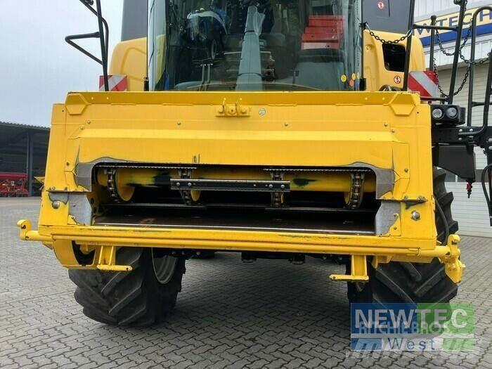 New Holland CX 8.85 聯合收穫機