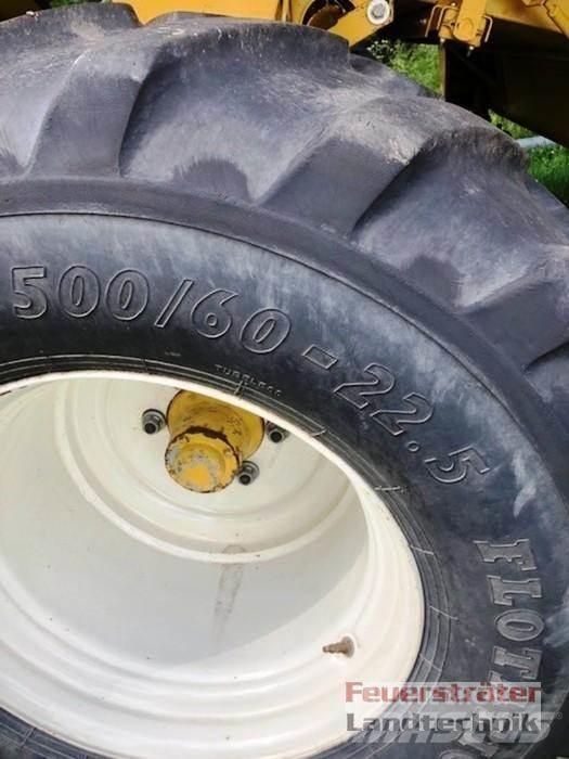 New Holland TX 68 聯合收穫機