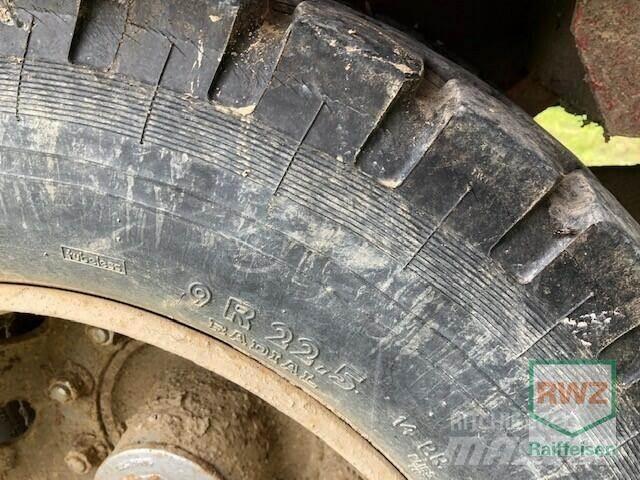 Pöttinger Ballenwagen 其他拖車
