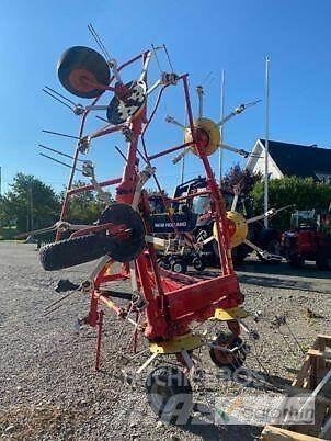 Pöttinger HIT 69 N 耙與翻草機