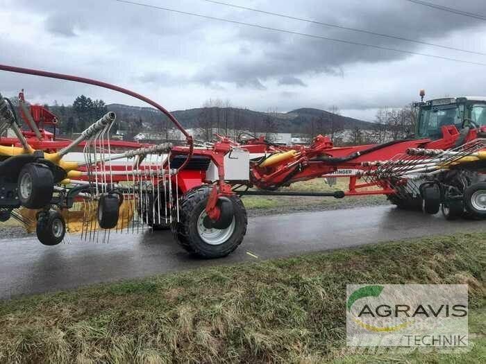 Pöttinger TOP 1252 C 耙與翻草機