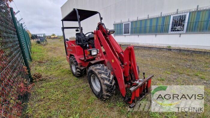 Schäffer 4048 曳引機