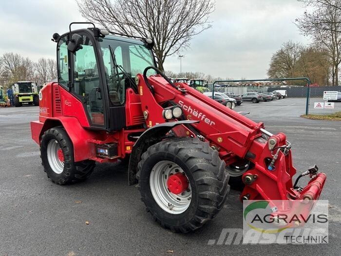 Schäffer 8610 T 農業用伸縮臂裝載機