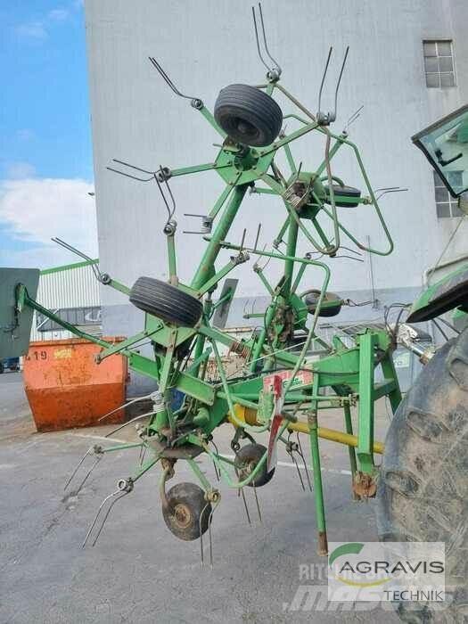 Stoll Z 660 H 耙與翻草機