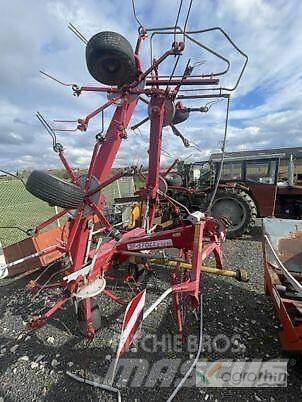 Stoll Z 765 Pro 耙與翻草機