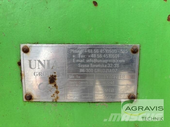 Unia TYTAN 18 礦物撒布機