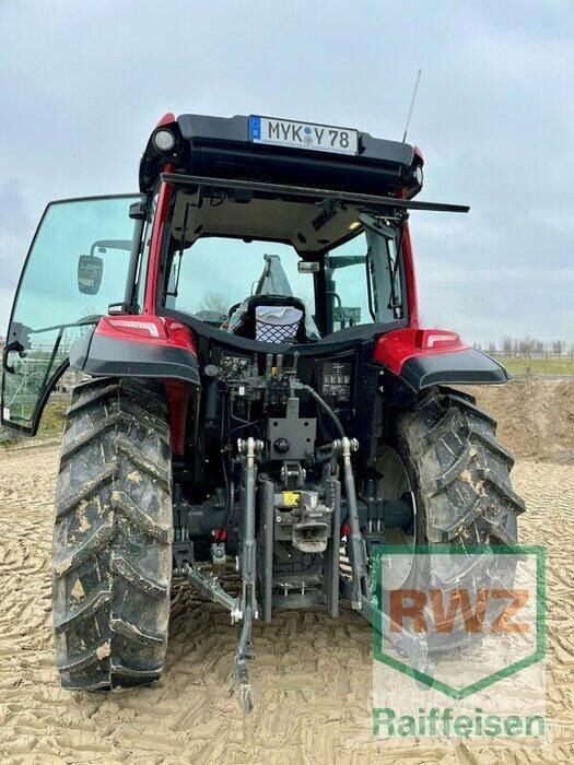 Valtra A75 曳引機