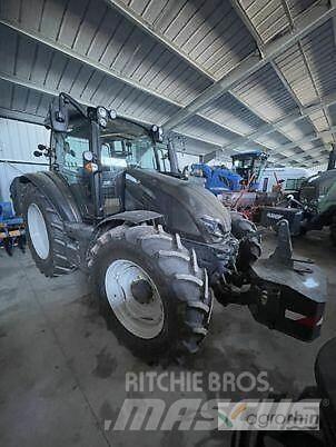 Valtra G125 曳引機