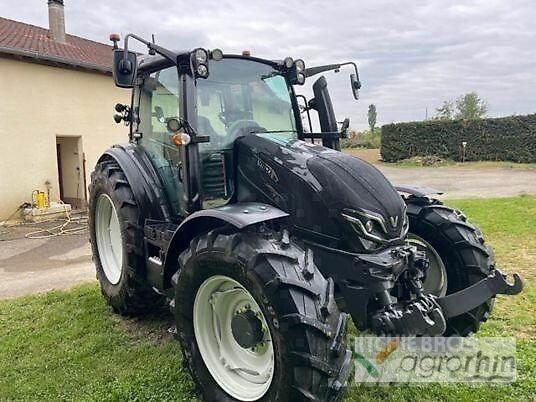 Valtra G125V 曳引機