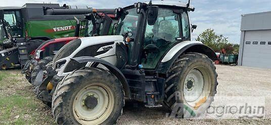 Valtra N135D 曳引機