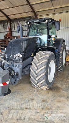 Valtra S354 曳引機