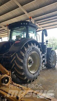 Valtra S354 曳引機