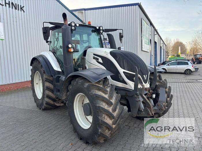 Valtra T 214 D 曳引機