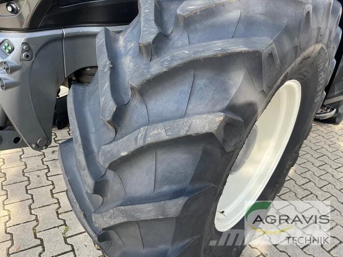 Valtra T 235 D 2A1 曳引機